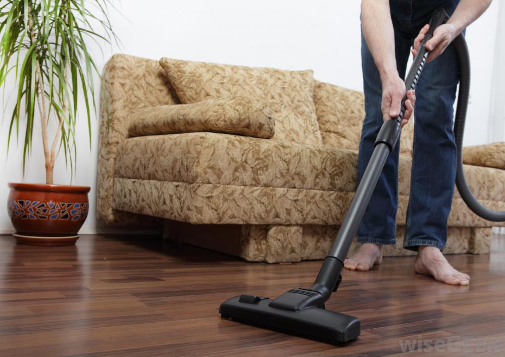Vacuum suction cleaning hardwood floor