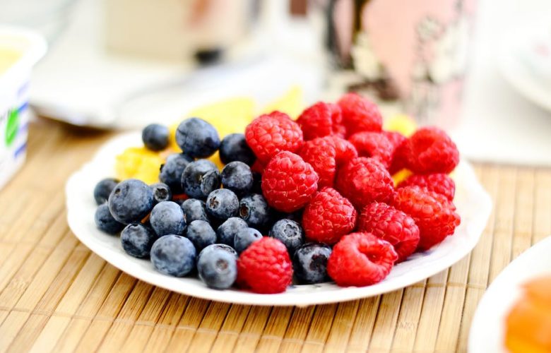workout sessions foods that fuel berries