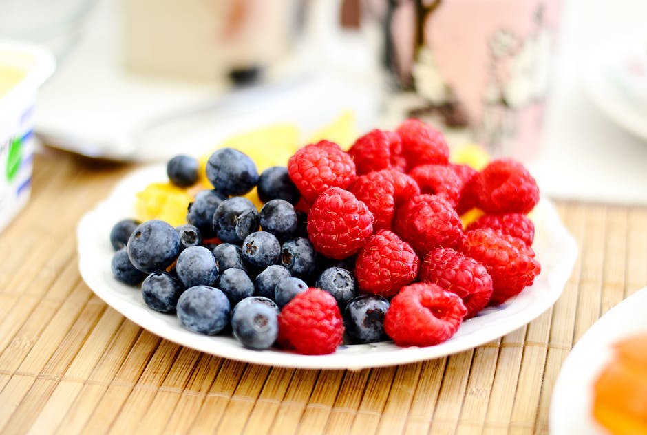 workout sessions foods that fuel berries