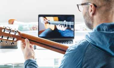 Get the best online guitar lessons