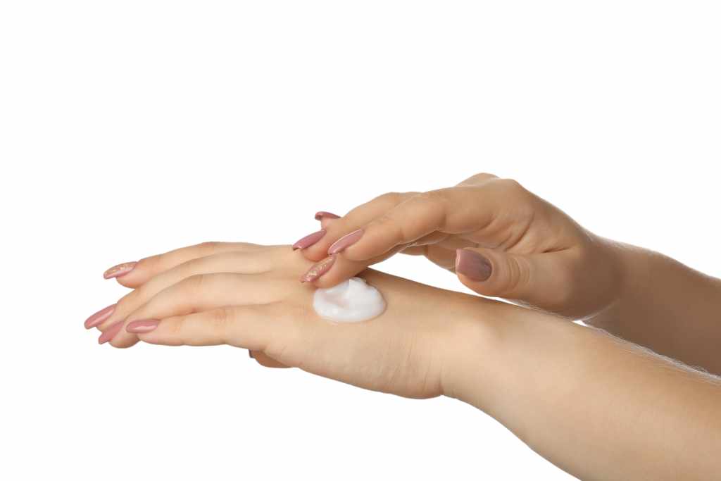 How To Take Off Makeup Without Makeup Remover Contour Cafe