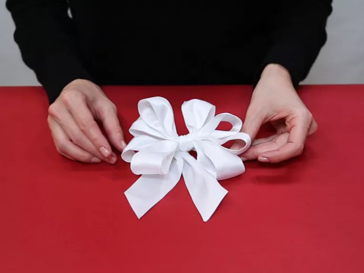 how to tie the perfect bow