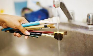how to clean paintbrushes
