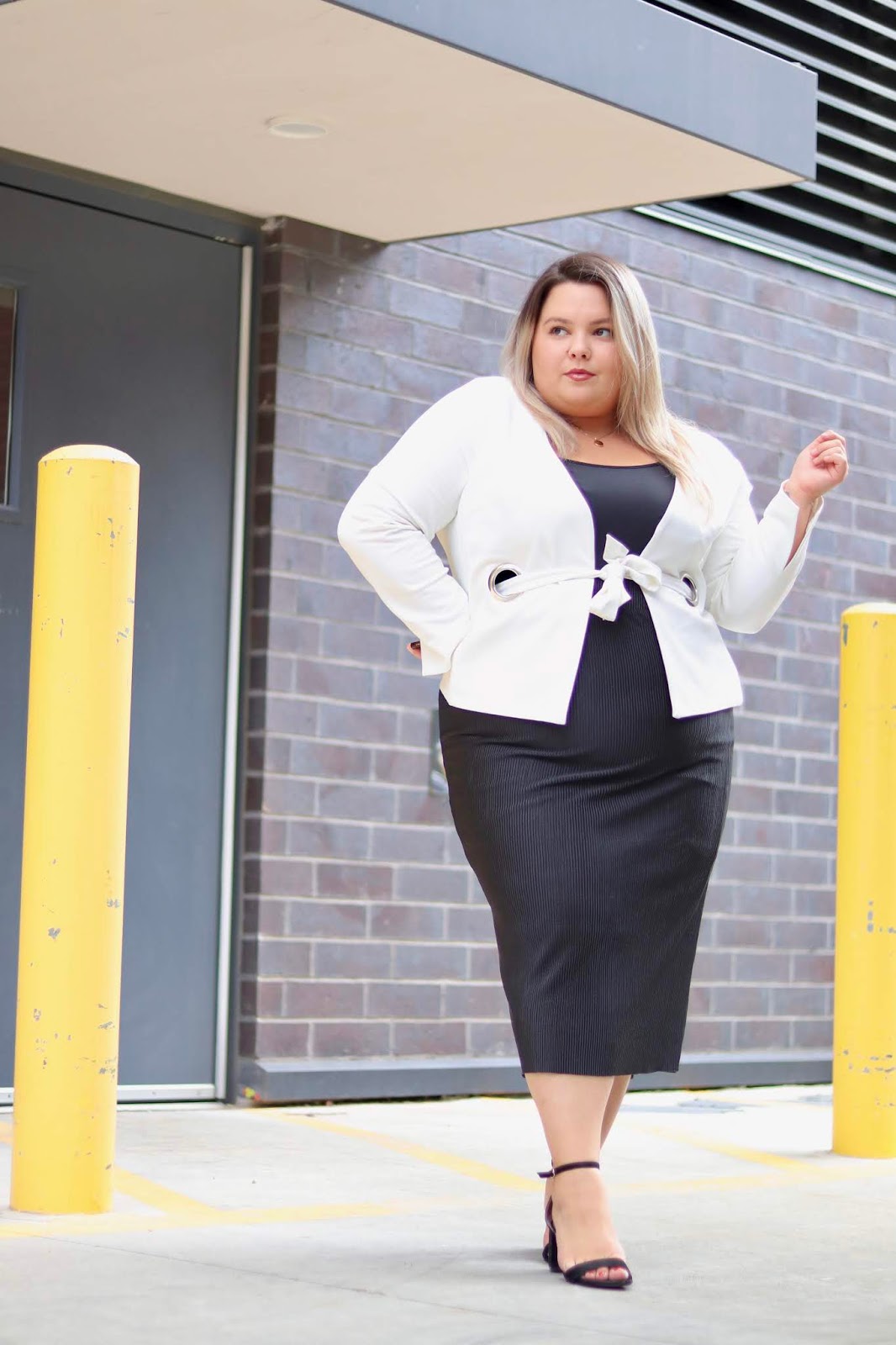 How to dress professionally when you are plus size